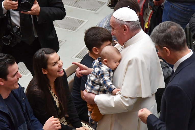 Papież: Jezus naucza, by być ubogim, łagodnym i miłosiernym