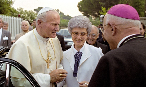 Jan Paweł II z wizytą w Międzynarodowym Centrum Ruchu Focolari  w Rocca di Papa,  19 sierpnia 1984 r.