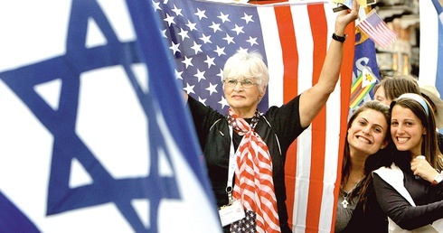 Współpraca chrześcijan ewangelikalnych z USA z elitami politycznymi Izraela to klasyczny przykład skuteczności dyplomacji religijnej. Na zdjęciu: marsz poparcia dla Izraela podczas Święta Namiotów w Jerozolimie.