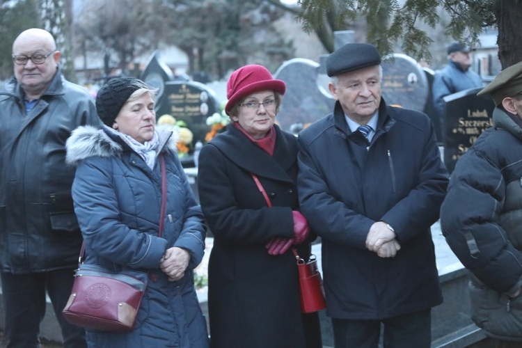 Ostatnie pożegnanie śp. Stefana Jakubowskiego, budowniczego kaplicy na Groniu Jana Pawła II