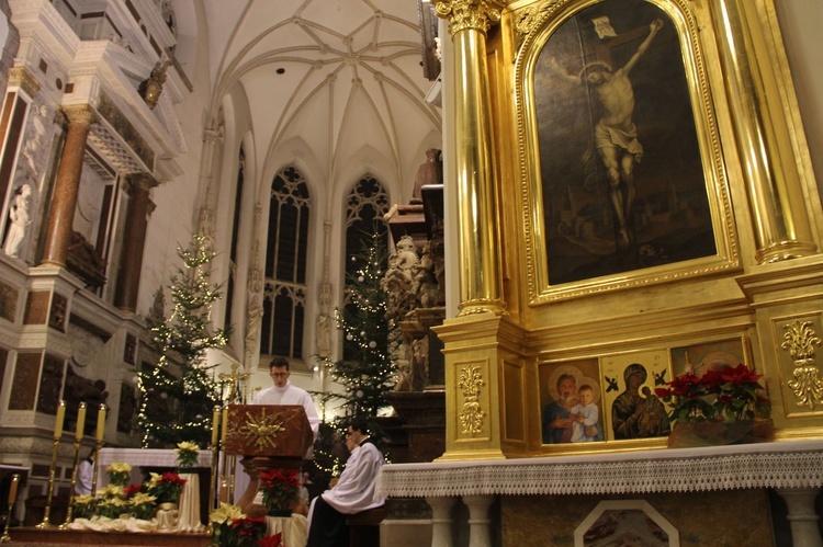 Tarnów. Nowi kanonicy w rocznicę poświęcenia katedry