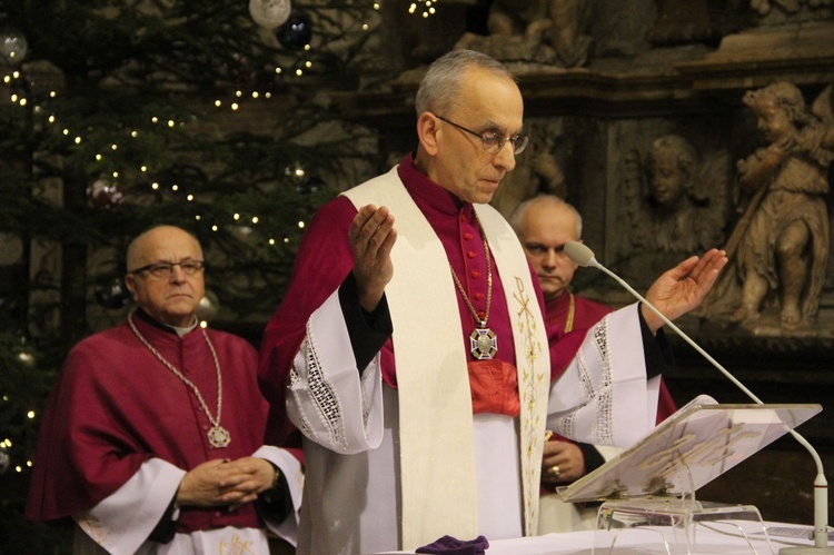 Tarnów. Nowi kanonicy w rocznicę poświęcenia katedry