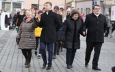 5. Polonez maturzystów z "Kopernika" na rynku w Żywcu - 2020