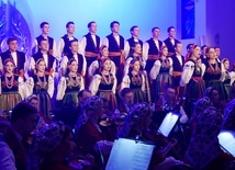 Zespół Pieśni i Tańca "Mazowsze" od ponad 70 lat występuje w kraju i zagranicą.