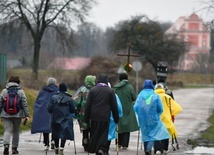 Nie boją się wilków. Pielgrzymka piesza z Człopy do Skrzatusza