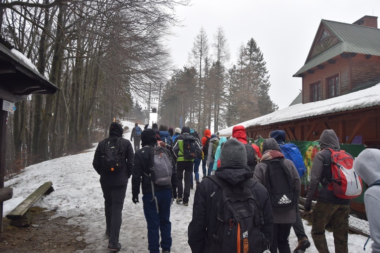 Towarzystwo Ciemnych Typów w górach 