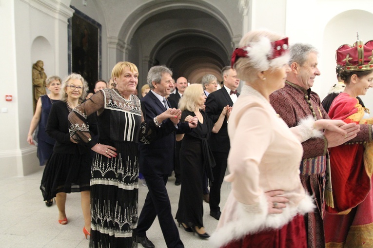 II Charytatywny Bal Karnawałowy u św. Jadwigi w Trzebnicy