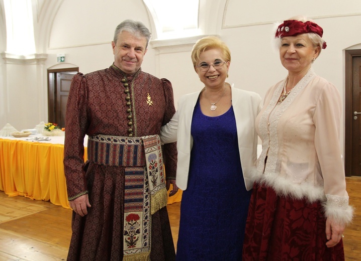 II Charytatywny Bal Karnawałowy u św. Jadwigi w Trzebnicy