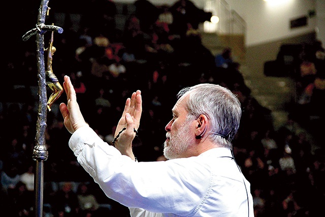 Charyzmatyk jest założycielem wspólnoty Cor et Lumen Christi.