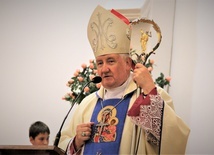 Plurimos annos. Bp Romuald Kamiński świętuje 65. urodziny