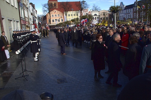 Prezydent RP odsłonił pamiątkowe tablice w Pucku cz. 1