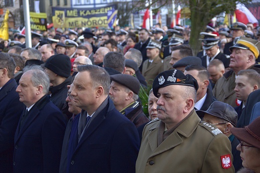 Prezydent RP odsłonił pamiątkowe tablice w Pucku cz. 1