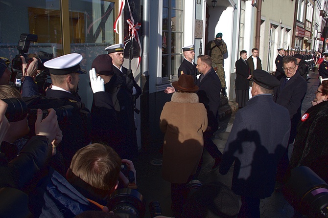 Prezydent RP odsłonił pamiątkowe tablice w Pucku cz. 1