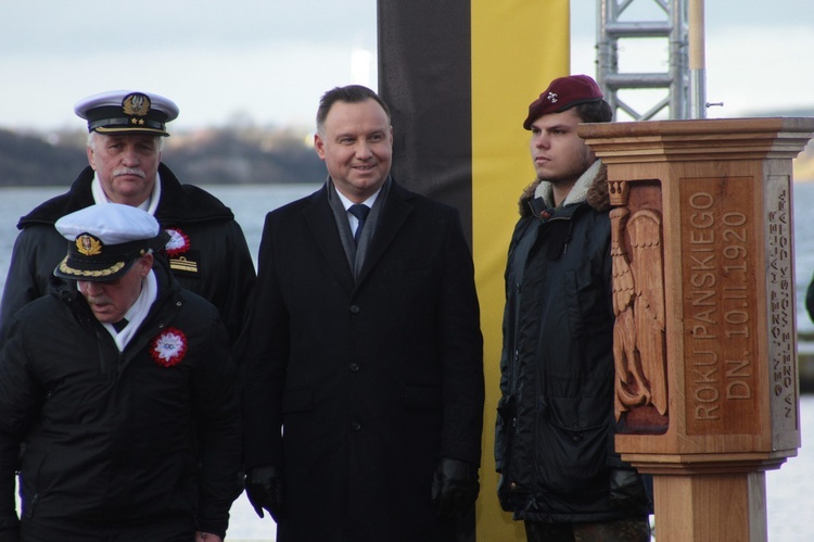 Prezydent Andrzej Duda w puckim porcie