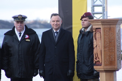 Prezydent Andrzej Duda w puckim porcie