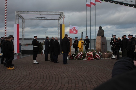 Prezydent Andrzej Duda w puckim porcie