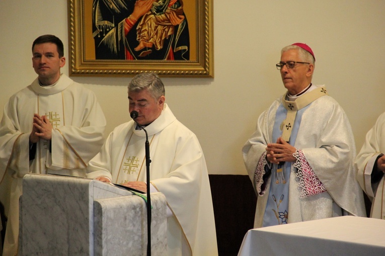 Rybnik - abp Skworc w szpitalu w Światowy Dzień Chorego