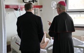 Rybnik - abp Skworc w szpitalu w Światowy Dzień Chorego