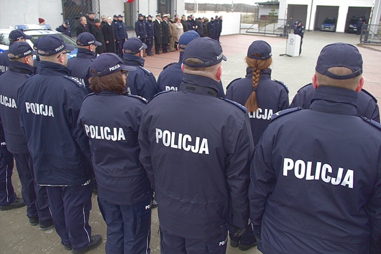 Policjanci z gdyńskiego Wiczlina w nowym komisariacie