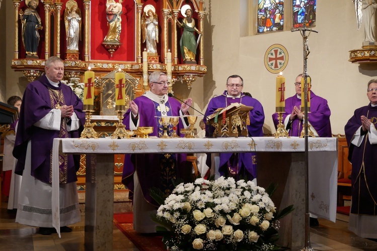 Pogrzeb śp. ks. kan. Franciszka Lisińskiego