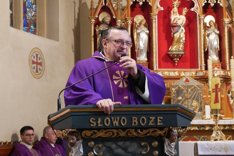 Pogrzeb śp. ks. kan. Franciszka Lisińskiego