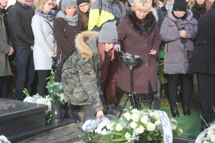 Ostatnie pożegnanie śp. ks. Marka Kuliga w Simoradzu