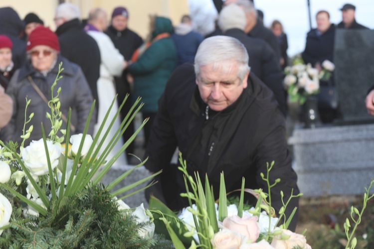 Ostatnie pożegnanie śp. ks. Marka Kuliga w Simoradzu