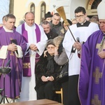 Ostatnie pożegnanie śp. ks. Marka Kuliga w Simoradzu