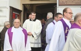 Ostatnie pożegnanie śp. ks. Marka Kuliga w Simoradzu