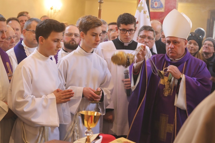 Ostatnie pożegnanie śp. ks. Marka Kuliga w Simoradzu