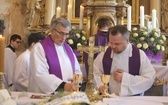 Ostatnie pożegnanie śp. ks. Marka Kuliga w Simoradzu