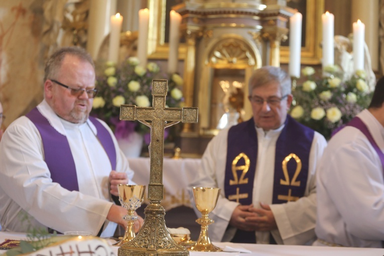 Ostatnie pożegnanie śp. ks. Marka Kuliga w Simoradzu