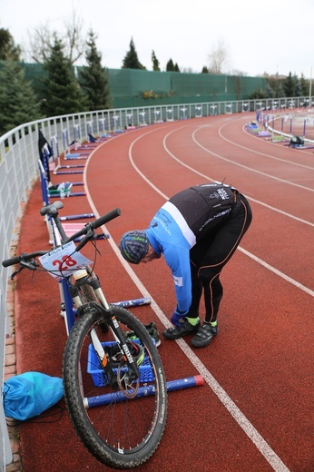 Zmagania triathlonistów 