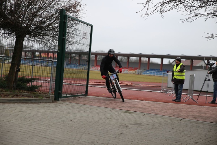 Zmagania triathlonistów 