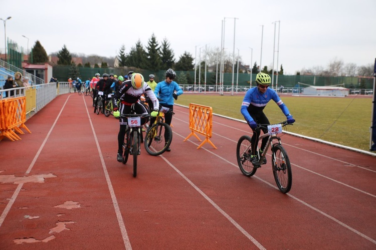 Zmagania triathlonistów 