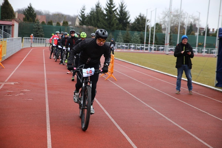 Zmagania triathlonistów 