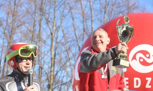 Ks. prał. Władysław Nowobilski, najstarszy zawodnik mistrzostw, znów okazał się bezkonkurencyjny!