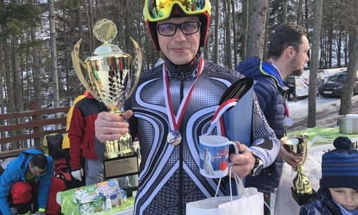 Zdobywcą złotego medalu i pucharu został również ks. Damian Copek.