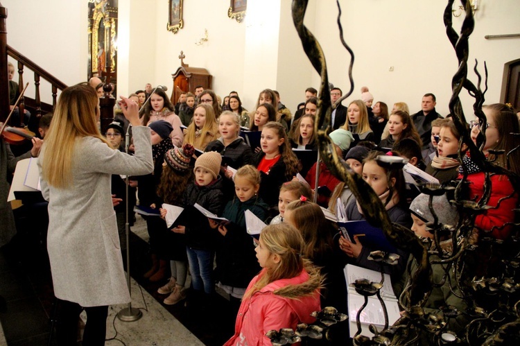 Okulice. Wprowadzenie relikwii bł. Edmunda Bojanowskiego