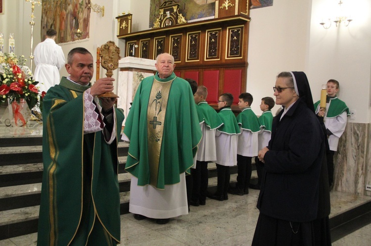 Okulice. Wprowadzenie relikwii bł. Edmunda Bojanowskiego