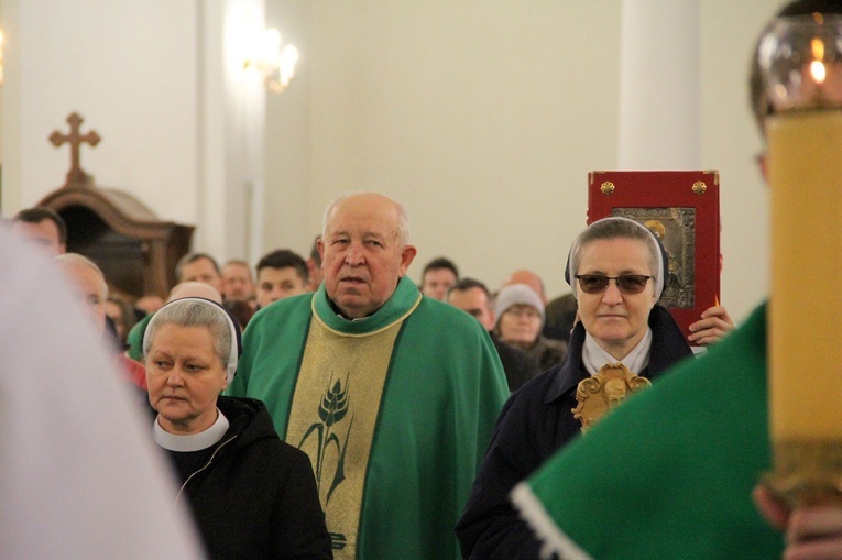 Okulice. Wprowadzenie relikwii bł. Edmunda Bojanowskiego