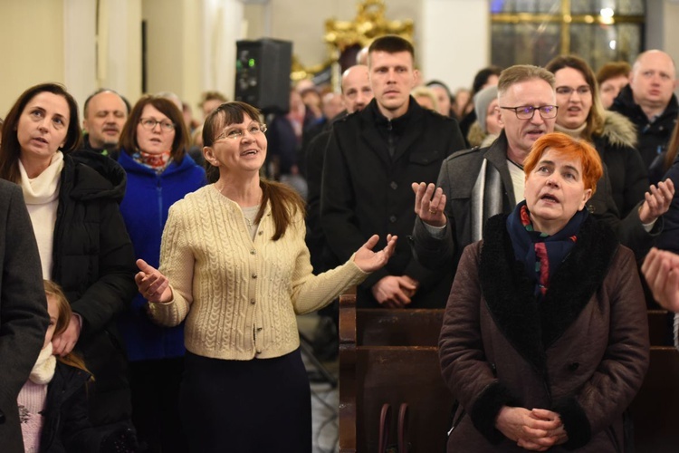 V Tuchowski Wieczór Uwielbienia