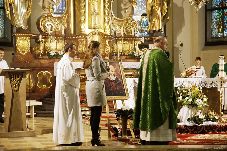 Wprowadzenie relikwii o. Pio