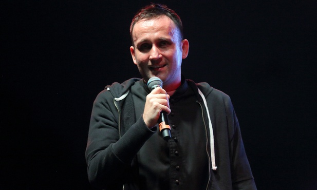 Ks. Jakub Bartczak z nową piosenką i mocnym przekazem