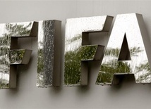 Korupcja w FIFA - były sekretarz generalny FIFA i właściciel PSG oskarżeni