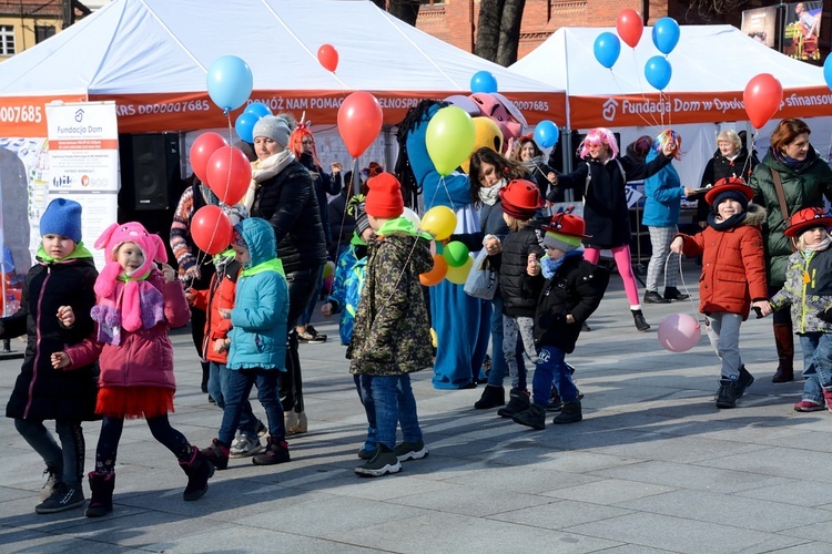 Karnawałowy korowód Fundacji "Dom"