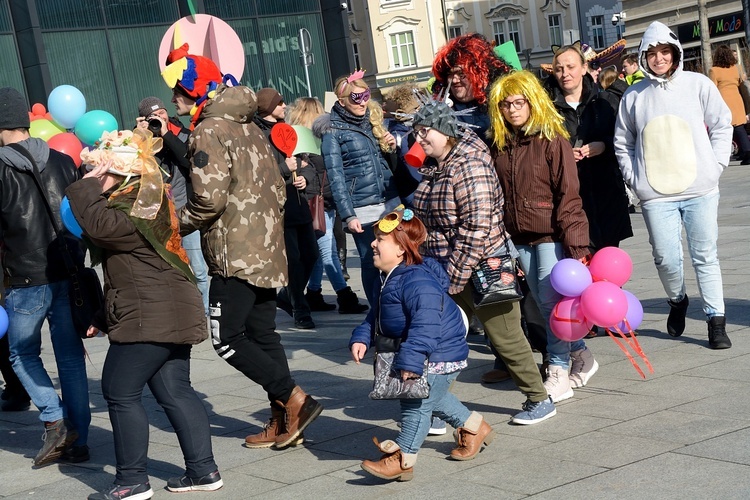 Karnawałowy korowód Fundacji "Dom"