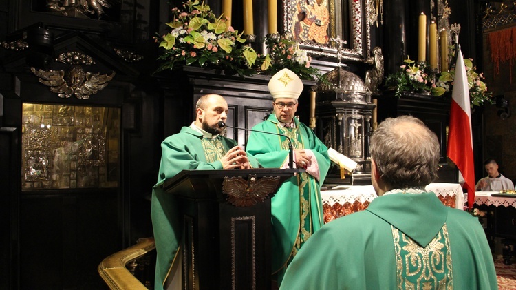 Zawierzenie Ruchu Światło - Życie diecezji łowickiej na Jasnej Górze