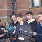 Protest młodzieży przeciwko programowi "Zdrovve Love"