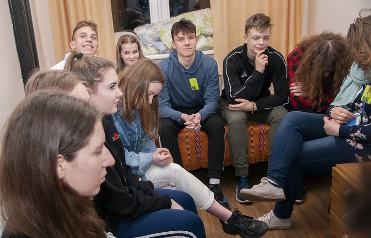 Rekolekcje charyzmatyczne dla młodzieży